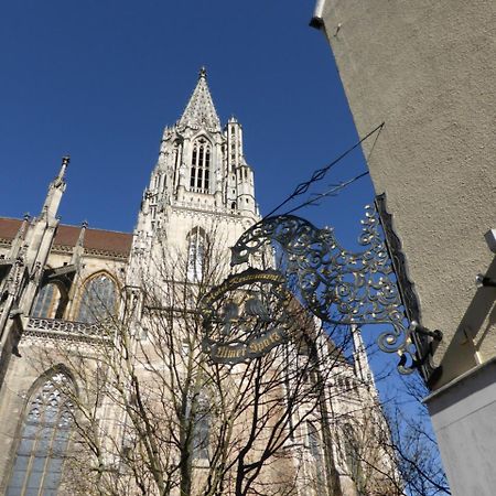 Hotel Ulmer Spatz Kültér fotó